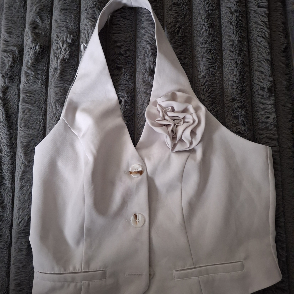Elegant Cream Halter Vest with Floral Accent